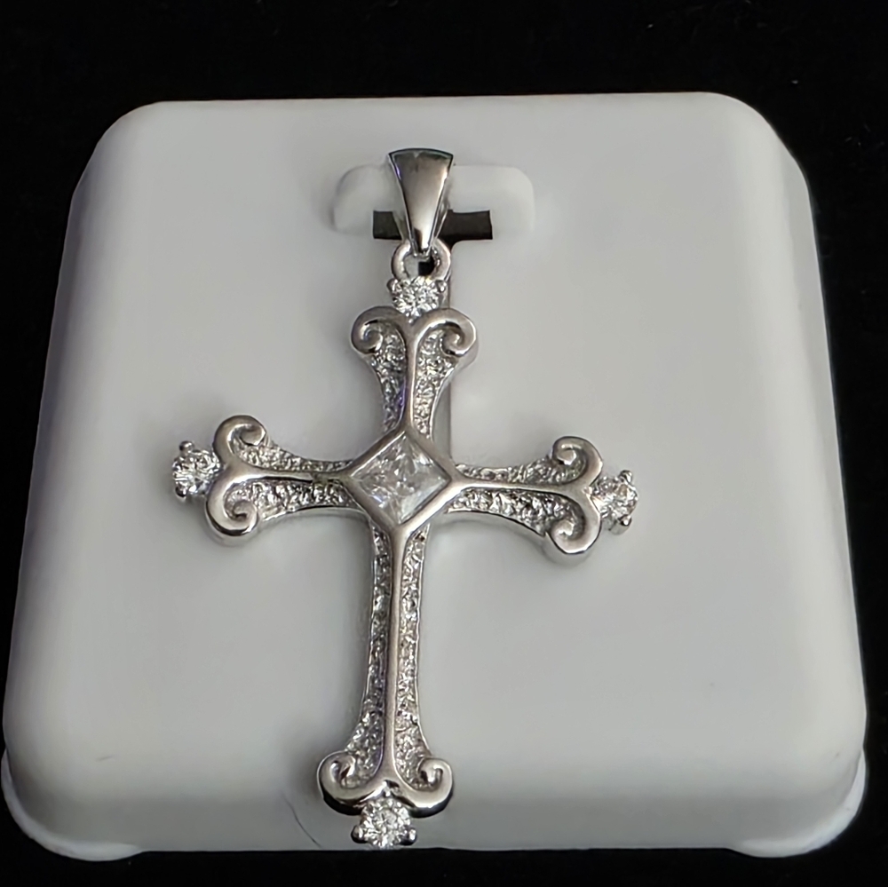 1.50CT VVS D Moissanite Cross Pendant | 925 Sterling Silver | Rhodium Plated